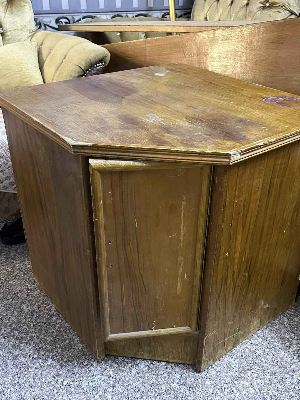 مناضر طبيعية منزليه وثريات منزليه و ميز أحذيه  طلب والاستفسار علئ رقم***********
