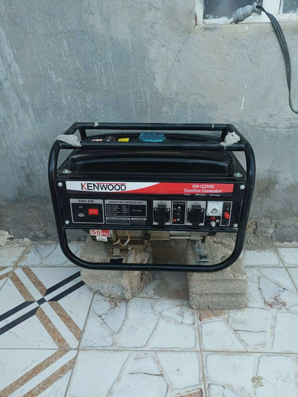 مولد جديده مستعمله شي قليل مشغله ساعه وحده  
١٠ امبير 
العنوان طوريج 
***********
