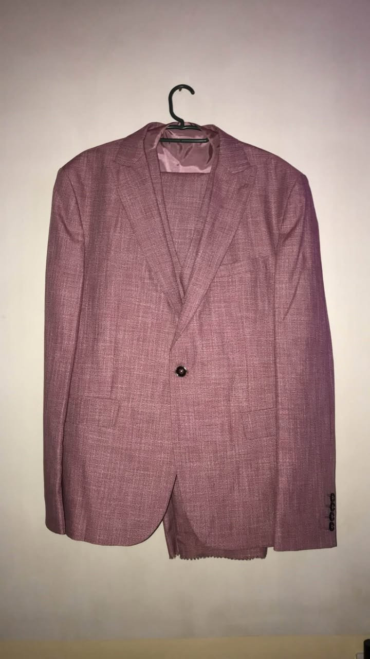 قاتی مارکەی بڕاندی مۆسیمۆ ڕۆسی mossimo rossi 

‎لە دوو پارچە پێک هاتوە (چاکەت،پانتۆڵ،هێلەک)

‎قوماشەکەی ئەستورە

‎دوو گیرفانی هەیە

‎گیرفانێکی دیکەی هەیە لای یەخەکەیدا

‎گرەنتی مانگێکی لەگەڵدایە

‎نرخی (80)هەزارە🔒

‎هەموو قیاسێک بەردەستە

‎گەیاندن هەیە بۆ هەموو شارو شارۆچکەیەک🚚🚘📦
‎گەیاندن بۆ ناو سلێمانی ٣٠٠
‎گەیاندن بۆ شارەکانی کوردستان ٤٥٠٠
‎گەیاندن بۆ بەغداد ٦٠٠٠
‎گەیاندن بۆ شارەکانی ئێراق ٨٠٠٠ السليمانية, العراق


**إذا كنت صاحب هذا الإعلان وتريد حذفه لأي سبب، رجاءا أرسل رسالة إلى الدعم الفني**