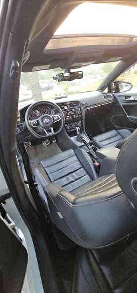 السلام عليكم 
كولف gti 2016 فول مواصفات
فتحه 
بصمه تشغيل وبصمه ابواب
نضام صوت فايندر 
تبريد منفصل 
كشنات جلد وكهرباء كلش نضيفات
محرك ٢٠٠٠ بلادي لاتزويد ولا اي اضافات علية ستوك وماملعوب بي 
كير ٦ نمر dsg
شاشة تدعم كار بلي واندرويد اوتو
كامرة خلفيه قلاب
لايت لد وداينكم متحرك ومخلي علية اضافه لد نهاري متغير 
حساسات ٣٦٠ اوتو بارك
حادث امريكا فقط دعاميه  
وهنا بيها شخط جاملغ خلفي ايمه على كد الكنر صبغته وبنيد بي صبغ 
سيارة جاهزة من كل النواحي مابيها اي نقص 
السعر ١٤٥ وبي مجال استفسار اتصال *********** او مراسله خاص
