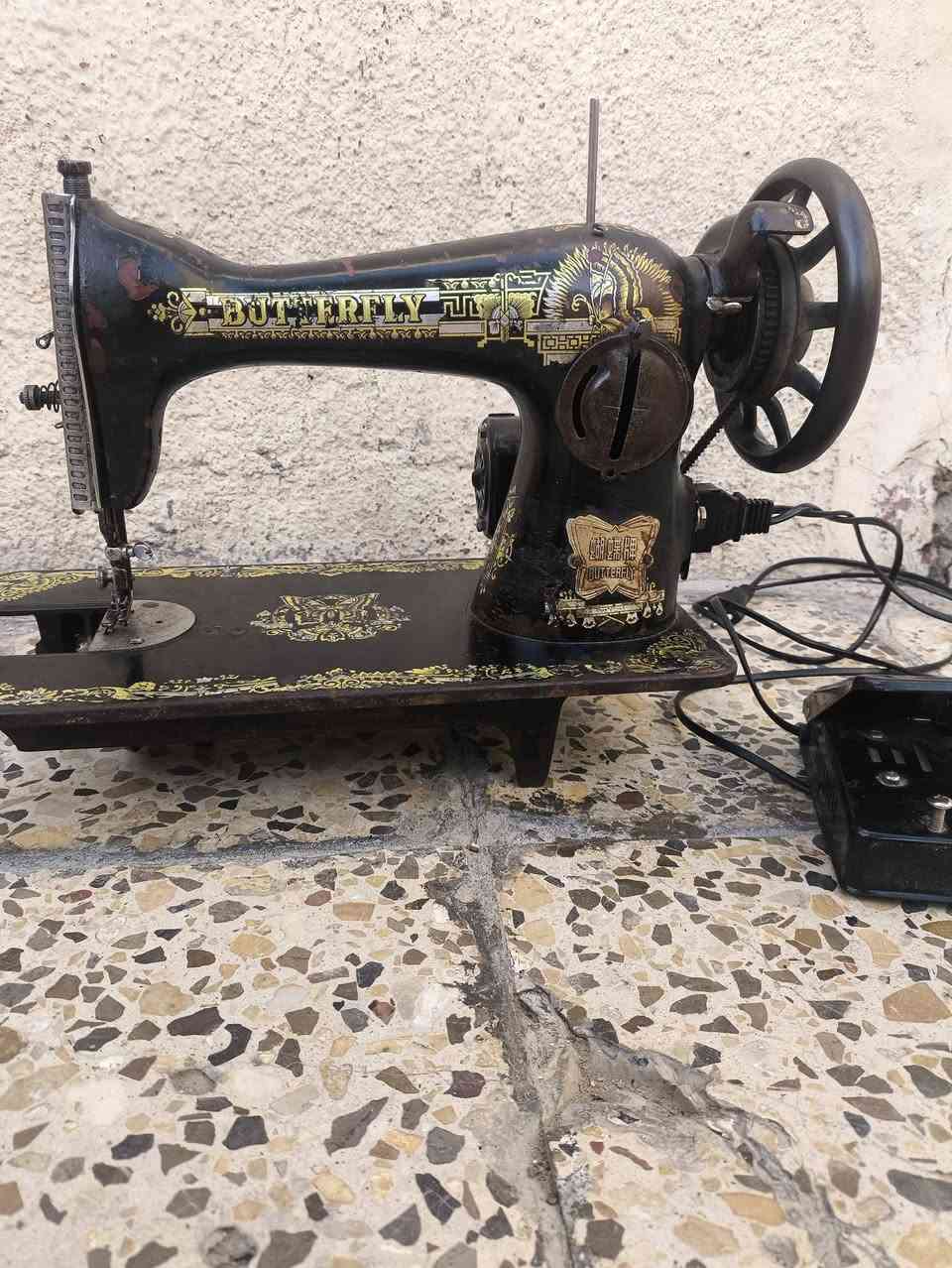 السلام عليكم (مكينه خياطع)
.. 
مكينه خياطه للبيع تريده هيه وميزه تريده بدون ميز 
مكاني ناحيه سيد الشهداء منطقه التنميه رقمي ***********
