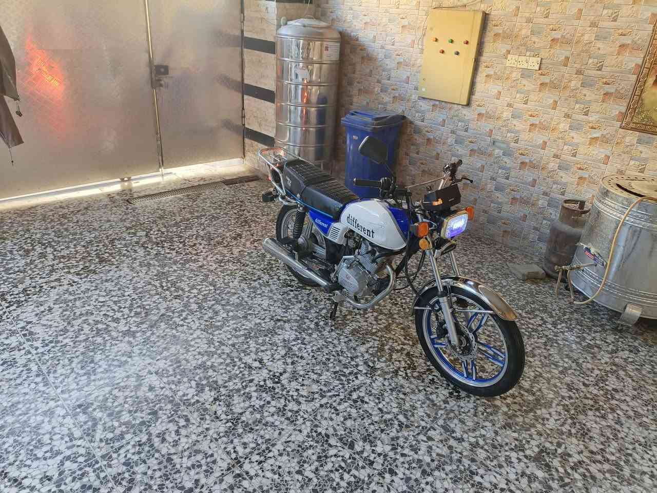 يالله سلام عليكم دراجه للبيع ايرانيه سيفان 5 كير موديل 2021 اوراق كاملة دراجه مابيها اي نقص سلف كهربائيات كلها شغاله مكينه كير من الله لا تبخير ولا تنقيص السعر 450 وبيها مجال بسيط عنوان بغداد  فلكه حي النصر ***********
