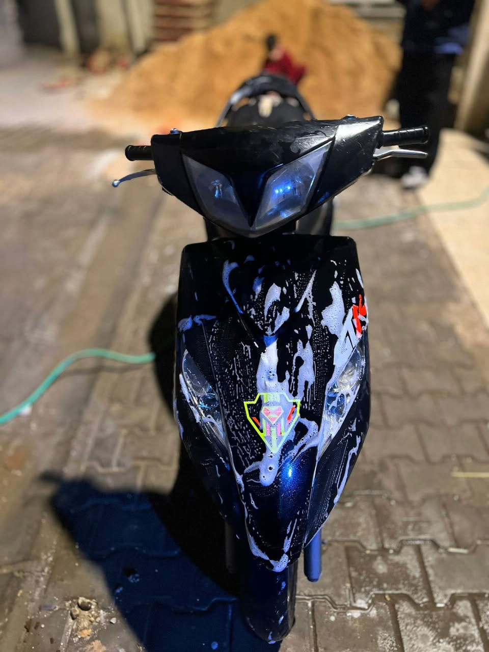 ثعلب نازله من الرمبه كامل فول شغل واطلع مكينه ناعمه خرسه 700 بيها مجال
***********
