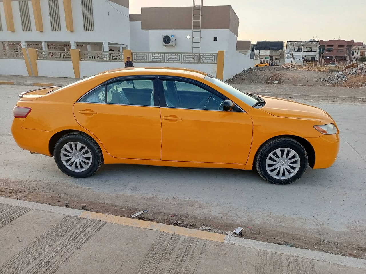 السلام عليكم تويوتا كامري موديل 2007 رقم كركوك دولي سنويه لل 27 شرط الوكاله والتحويل سياره بشرط بدون ضربه قويه بدون گص محرك گير صدر تايرات كله بشرط تبريد تدفئه كله شغال حجم المكينه 2400 للبيع او المراوسه حسب القناعه
السعر 68 وبيها مجال بسيط للشراي
العنوان كركوك 
رقم الهاتف***********
