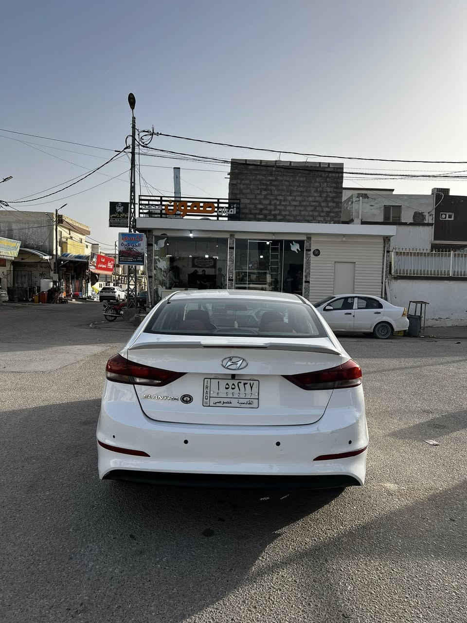 النترا موديل 17 خليجي ماشيه 200 الف حقيقي مكينه 1600 دوش بيهه رشات بل البنيد وبل الباب الخلفي نص منه
 ما مفتوح ولاقطعه بيهه السياره جاهزه من كلشي حداديه جديده تخم تاير جديد باتري جديد 
رقم قادسيه بأسمي   السعر 129 مكان السياره نجف مجمع الاميرات
 الاستفسار على هذا الرقم ***********
