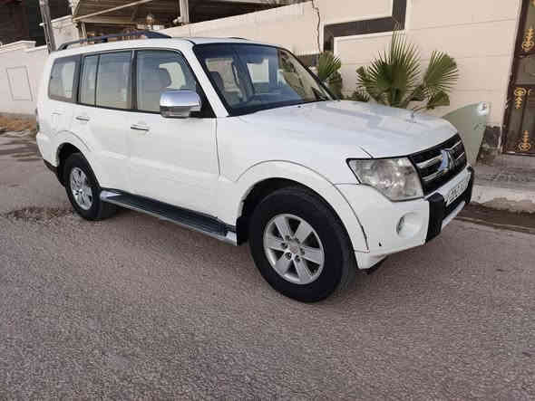 السلام عليكم من رخصه الادمن باجيرو موديل 
2008 بيه صبغ قطعه فقط مكينه كير حداديه 
صدر تخم تاير تبريد ثلج المواصفات فول 1/1
حبتور رقم بغداد بأسمي السعر 119 قفل قفل 
غير متواجد فيس للاستفسار***********
