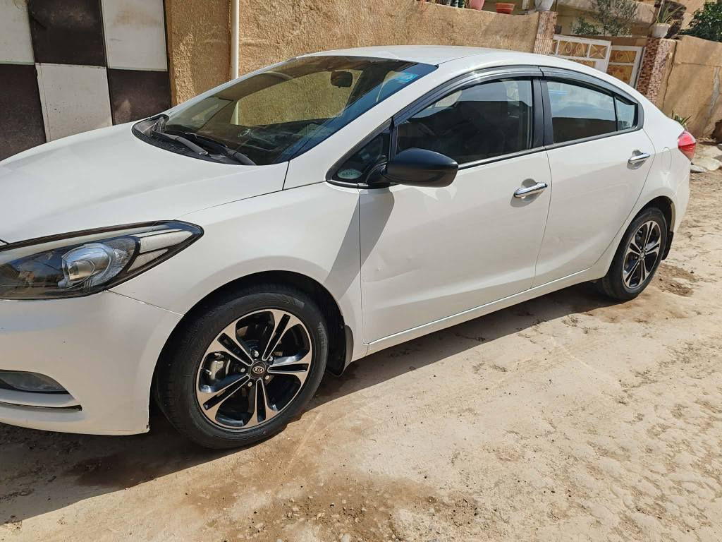 سيراتو 2014 سيارة جدا نضيفة
مكينة كير مكفولات بدون صبغ مكان ديالى 
الخالص ناحية السلام 118 بيها مجال حك الجية 
*********** بعقوبة, ديالى
