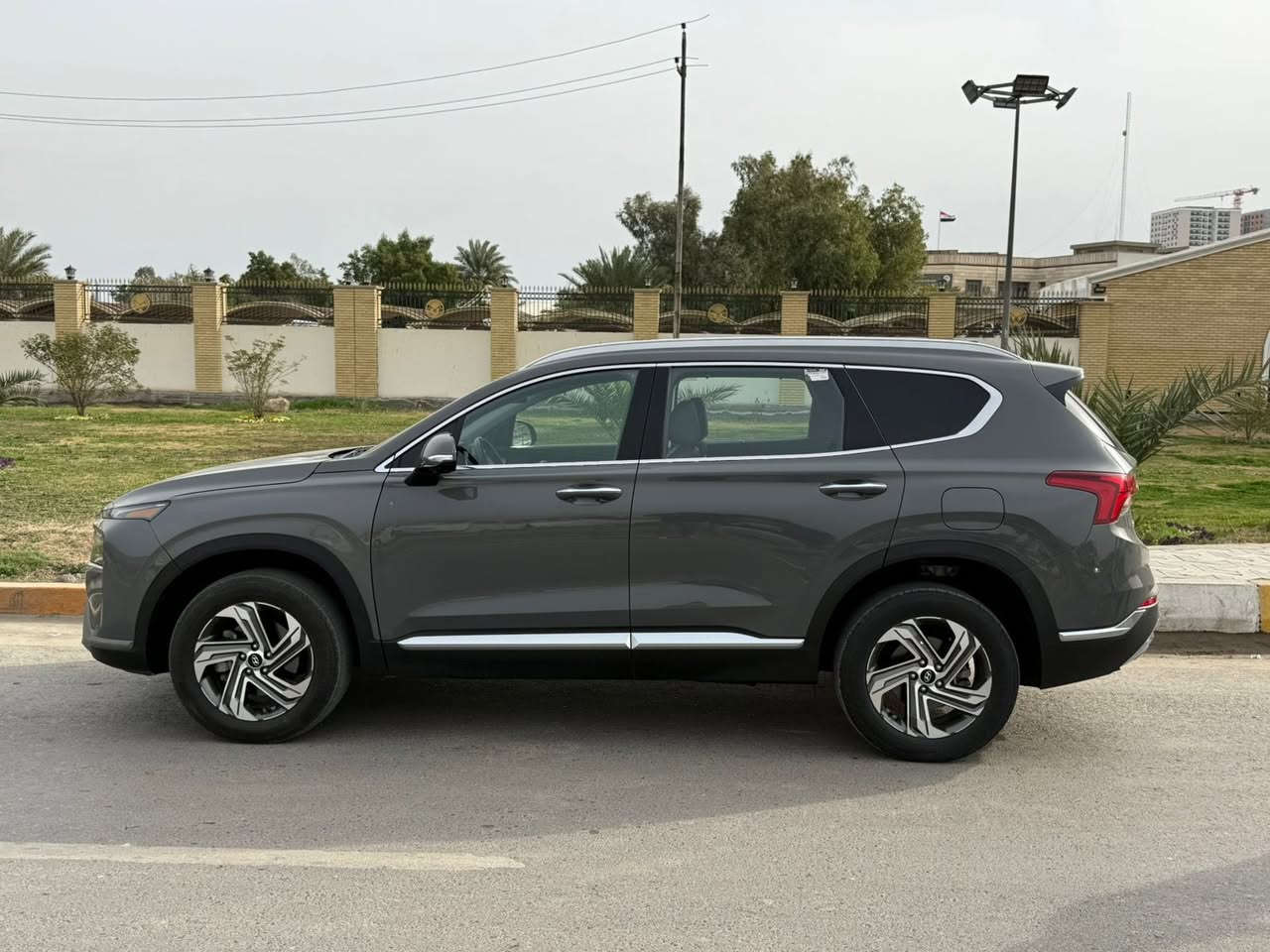 سنتافيا 2023 وارد امريكي دخول جديد فول مواصفات 1/1 بنوراما وجلد كشن كهرباء 4 كامرات رادار جنطه كهرباء حادث بنيد وجاملغ مبدلات 
السعر 205 
بغداد الزعفرانيه ***********
رقم الشاصي بلمنشور وليريد حادثه يراسلني وتساب/ بيع فقط بدون مراوس
