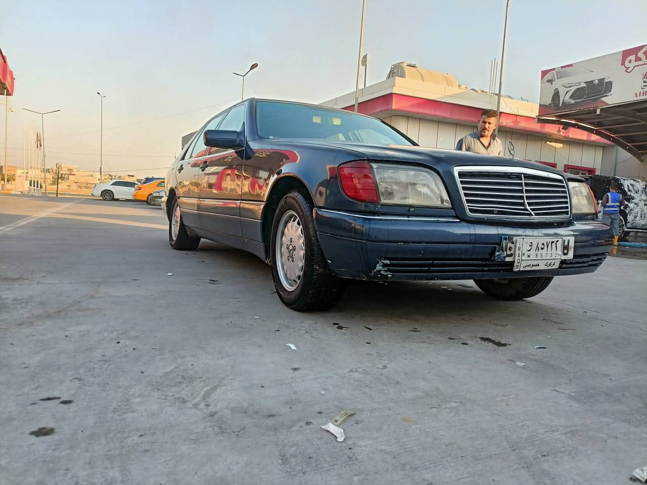 السلام عليكم ورحمه الله وبركاته 
اخواني مارسيدس شبح للبيع موديل ٩٦ حجم ٣٢٠ 
قصيرة مشروع وطني بأسمي 
محرك خراطيم المرغوب بالشرط 
كيرها بالنمرة الثالثة يصعد الرون يلا تبدل 
الحدادية ٧٠ بالمئة 
تبريد وتدفئة شغال 
مكان السيارة كركوك 
سعرها مناسب ٥٧ مع مجال بسيط 
للاستفسار الاتصال على الرقم 
***********
