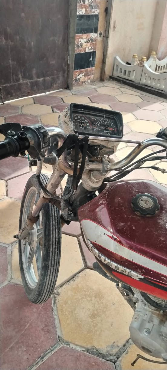 السلام عليكم دراجه البيع سيفان 2019  كهربائيات فول مكينه نكره سلف دراجه حلوه بس بيه نواقص مثل ما ***********واضح كدامك السعر 350بي مجال
