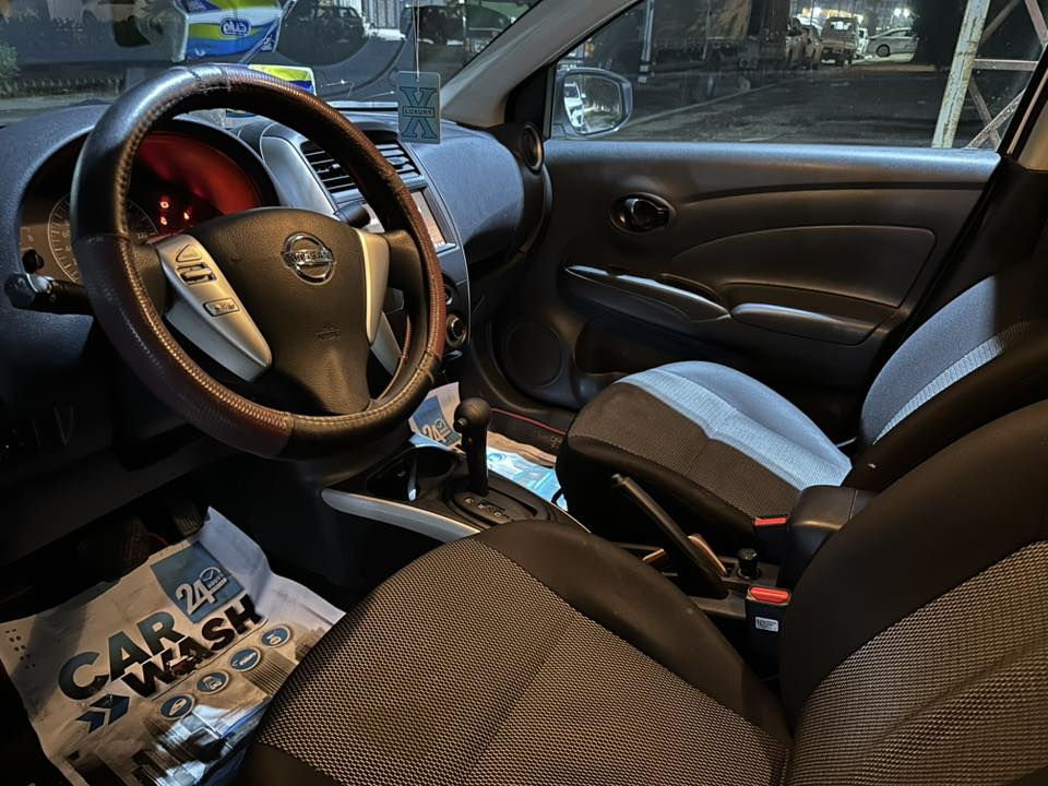 السلام عليكم
نيسان سني 2023 
رقم اربيل 
ماشية 50 الف
تخم تايرات جديد
بيهة ضربة موضحة بالمنشور 
السعر 118 وبيها مجال
***********
