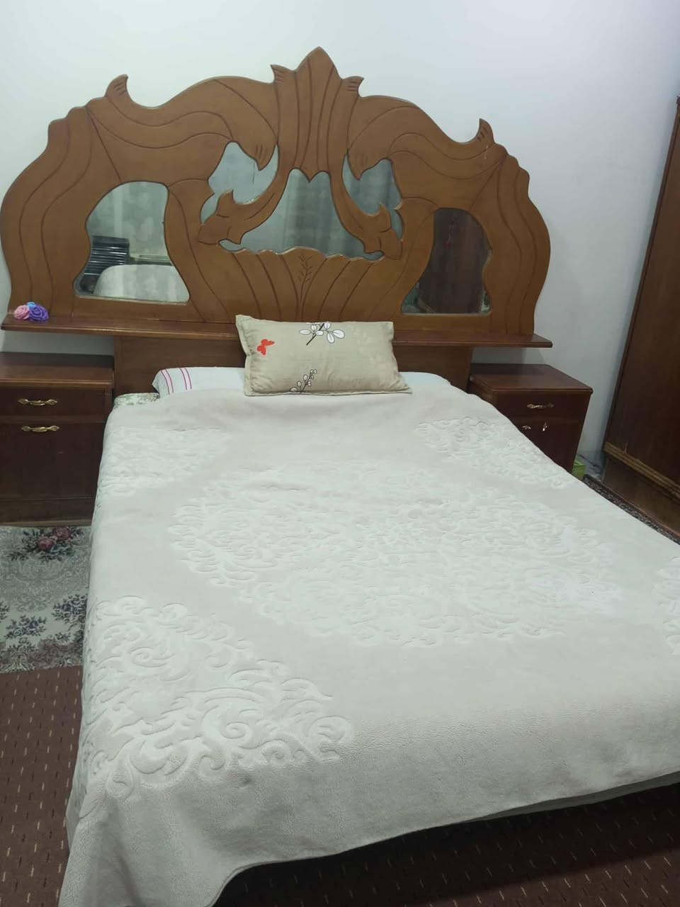 غرفه قنصور سعر 100 قفلو من اخير  عنوان موصل حي الوحده تواصل على ارقام ***********
