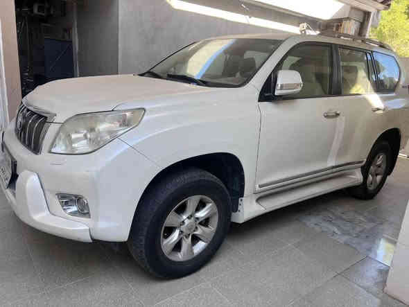 سلام عليكم 
برادو للبيع موديل 2012 من دون ضرر محرك 4 
كير محرك شرط سنويه جديد بي كوبون بنزين  سعر 285 بي مجال 

*********** طوز
