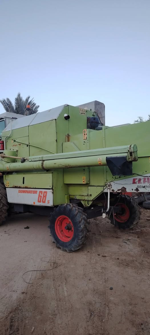 السلام عليكم حاصده كلاس للبيع موديل 2003.    ***********
