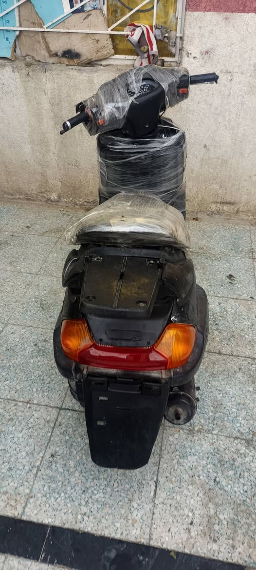 السلام عليكم دراجه فراشه فضائي للبيع اوراق ما ناقصها اي شيء دراجه مال شغل ماكينه خرسهش مشيها يخبل بسعر 150 والمو شراي لا يراسل مع العلم كهربائيات شغاله ***********
