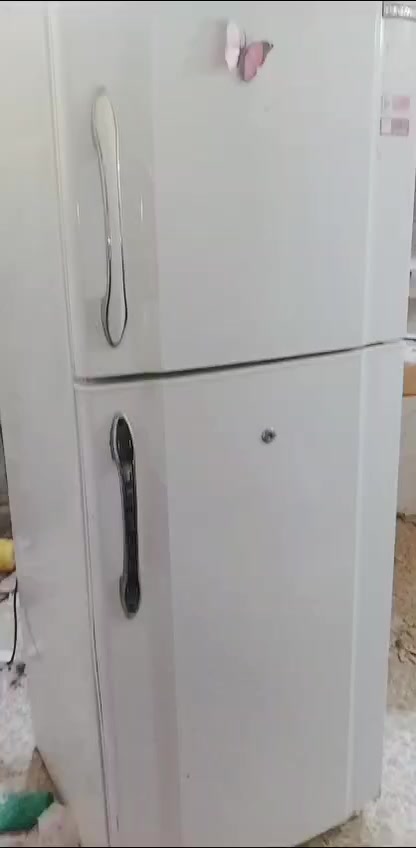 ثلاجات للبيع البيضه 350 بيها مجال  الحمره 450 بيها مجال   
@إشارة


**إذا كنت صاحب هذا الإعلان وتريد حذفه لأي سبب، رجاءا أرسل رسالة إلى الدعم الفني**