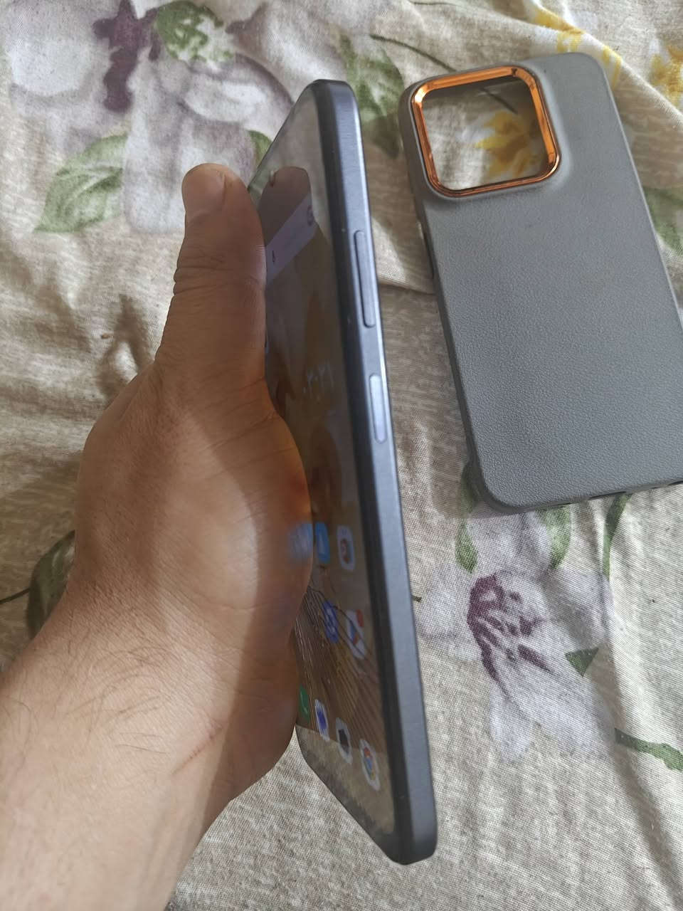 جهاز انفنكس ليريده ينطي سعر وياخذه فقط الشاشه مفطره مابي اي عطل مكاني بغداد
***********
