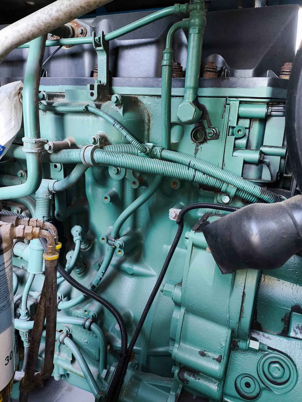 مولد فولفو سويدي TAD13-51GE وارد اوروبا وليس صيني كاتم بلادي هولندي توليد لوري سومر فرنسي 325kVA  شرط الشغل وشرط الفحـص العنوان اربيل للأستفسار *********** يوجد توصيل لكافة المحافظات وبضمان 🚚
