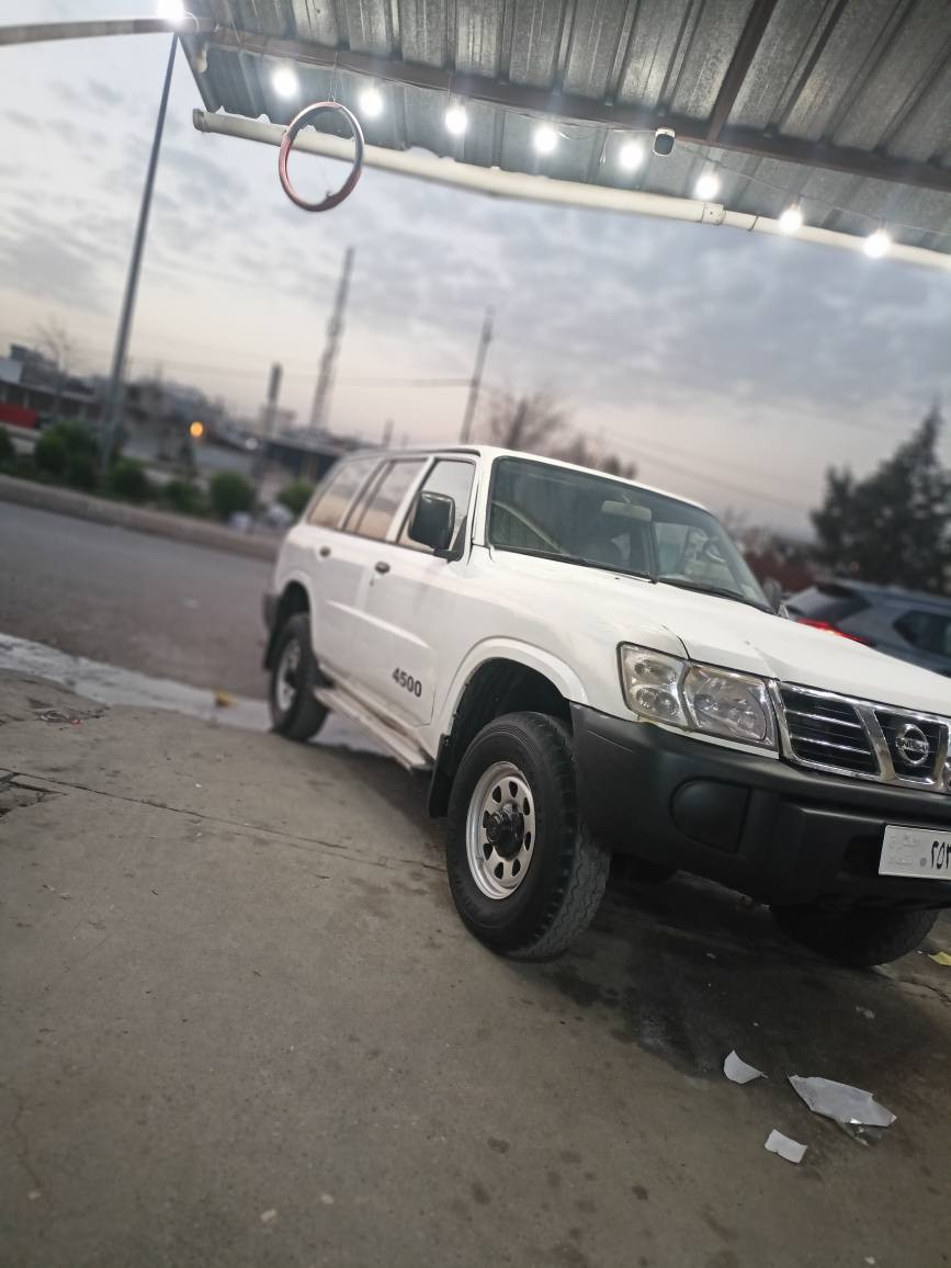 پاتڕۆڵ مۆدیل 2001موحە سە ئاڕمی پلاستیک سلیمانی بە شە رتیی ئاڕموئە وە لیاتتوغە رامە گیڕومە ینە وئە کسل بە شە رت تە قە وڕە قە ینیە غازوبە نزینە بۆیاخی هە یە حیزامە  ناوشانە کانی هیچی پیوە نیە بۆیاخومە عجون  زۆرجوانە ماشە ڵا سعری 68وە رە قە وتۆزی مە جال گۆیڕینۆیش دە کە م بە سە یارە یە بە دڵم بیت ***********m*********** السليمانية, العراق
