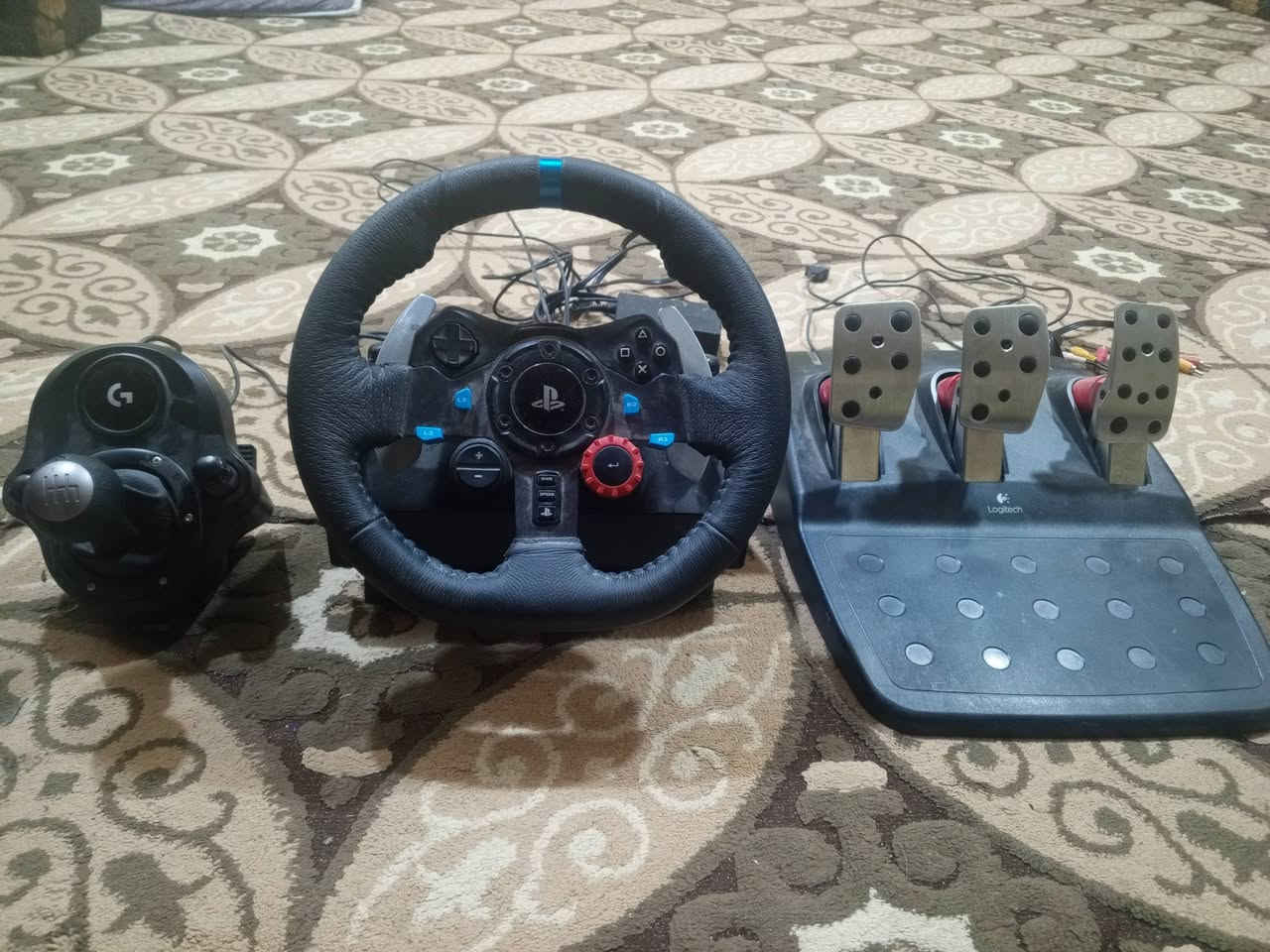 دركسون بلي فايف جاهز هوه وملحقاته للبيع مشتري من امريكه اصلي اخذته ب٥ اوراق قيم وحط سعرك ***********
