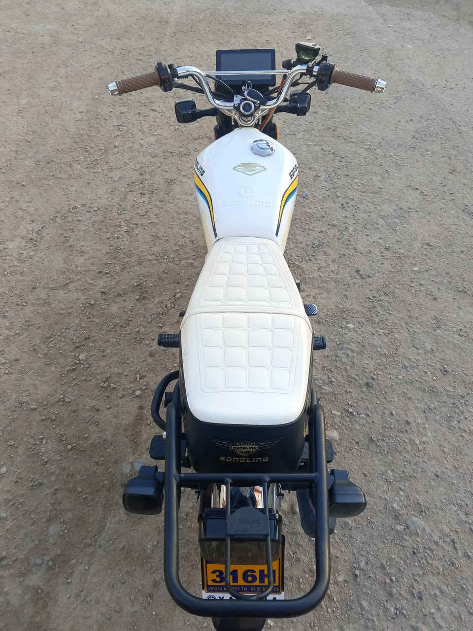 السلام عليكم اخوان 
مكلف بالنشر بيع او مراوس بتايكر 25
سيفان 26 محرك 200 cc دراجه نظافه فول 
بصمه دشبول كلهه شغاله ويل مارسدس كلش حلوه بالشارع 
سعر 800 والشراي يدلل والي ميعجبه السعر 
يترك تعليق طيب مكاني حله شوملي 
***********
