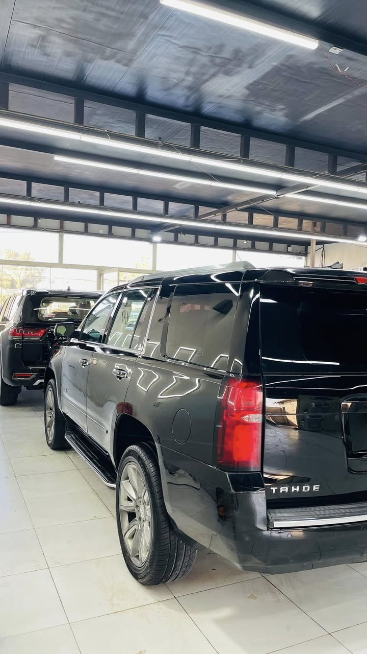 تاهو خليجي وكالة المنصور موديل 2015 المواصفات LTZ فول  وضع الشركه كفاله عده بارد حدادية تخم تاير  ادامه كامله 
رقم  بغداد  مميز 
باسمي شخصيا هزة جديده تحويل ثاني يوم 
مواصفات السيارة 
كشنات كهرباء 
رادار أمام خلفي جانبي 
خمسة بصمات 
شاشة بلقماره
حساسات أمامي خلفي
تحديد مسار 
تحكمات استيرن
كامرأة خلفية 
تشغيل عن بعد
قاصه سريه 
ابل كاربلي 
جنطه كهرباء
فتحت سقف
سماعات Bose
ستيرن كهرباء
كشنات تدفئه +تبريد + كهرباء دواخل كشنات قرميدي 
كشن ذاكره 
السعر 350 
  *********** للاتصال أو واتساب سونار موجود بالمنشور
