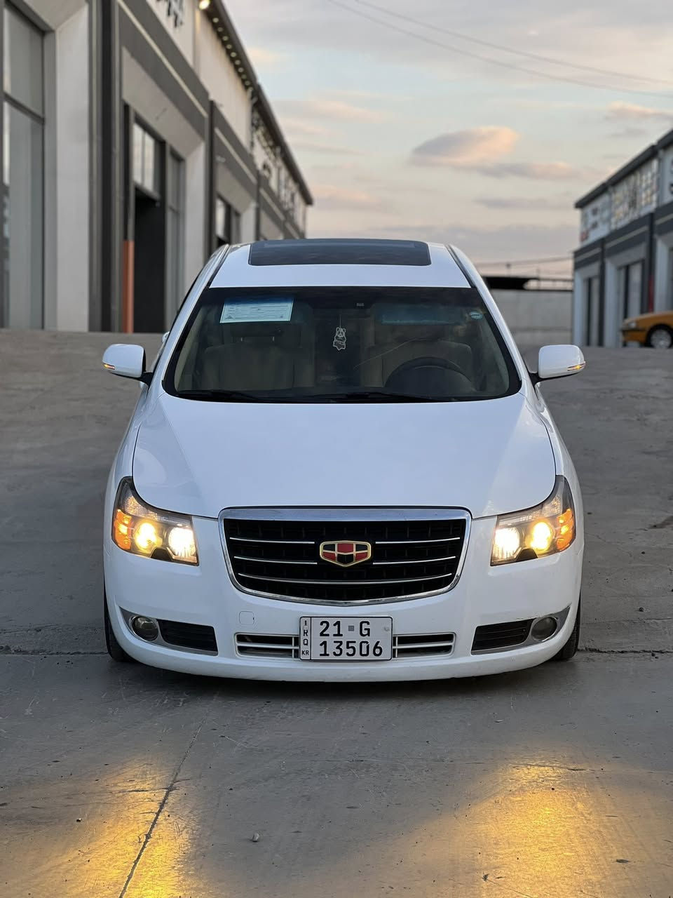 للبيع
امكراند 2013
السيارة بدون قطره صبغ
وبدون جراد
1-سلايت جام طكتين
2-اربعة جامات اوتو
3-مقاعد جلد+لونين
4-بردة خلفية بلادية
5- مرايات كهرباء
6-رسالة ترحيب 
السيارة جديدة وبلادية وبلا اي نقوصات 

كير +محرك درجة اولى شرط
تبريد شغال+تدفئة شغال
تايرات جديد 

رقم جديد
سنوية جديدة

السيارة شرط التحويل

المكان نينوى

السعر (85) وبيها مجال 

***********
***********
