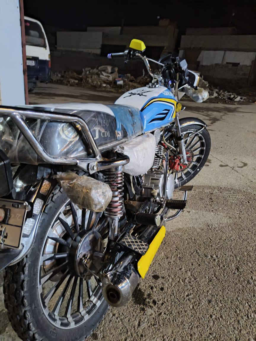 السلام عليكم سيفان 2024شكل2025 ختم سونك الأصلي مابي اي نقص كله شغال كهربائيات شغال اوراق كورتونيه وحده شلعه ومعدل محرك مكفول برغي مامفتوح ملاحظة (بس المازده مبدله انكسرت وبدلتها) الباقي كفاله عامه 
العنوان ديالى ابو صيدا السعر 700وبي مجال للشراي رجاءً مو شراي لتكسر بي وتطي سعر من يمك


**إذا كنت صاحب هذا الإعلان وتريد حذفه لأي سبب، رجاءا أرسل رسالة إلى الدعم الفني**