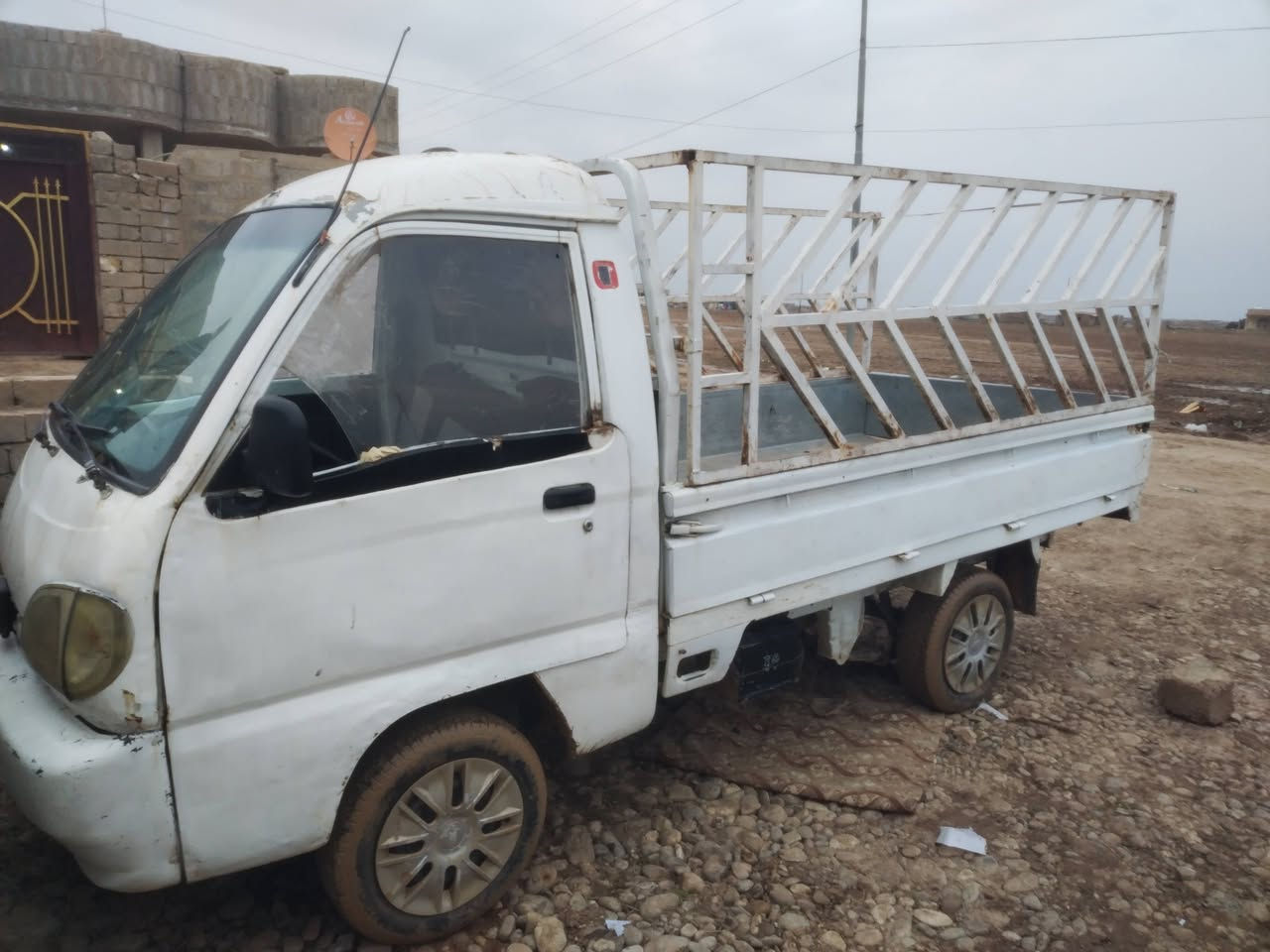 فاو مديل 2006 +وراقه كامله بدون وكاله + شاصي شرط +محرك بدايه +تواير ٤ جدد + اسعر 12 وبه مجال+***********
