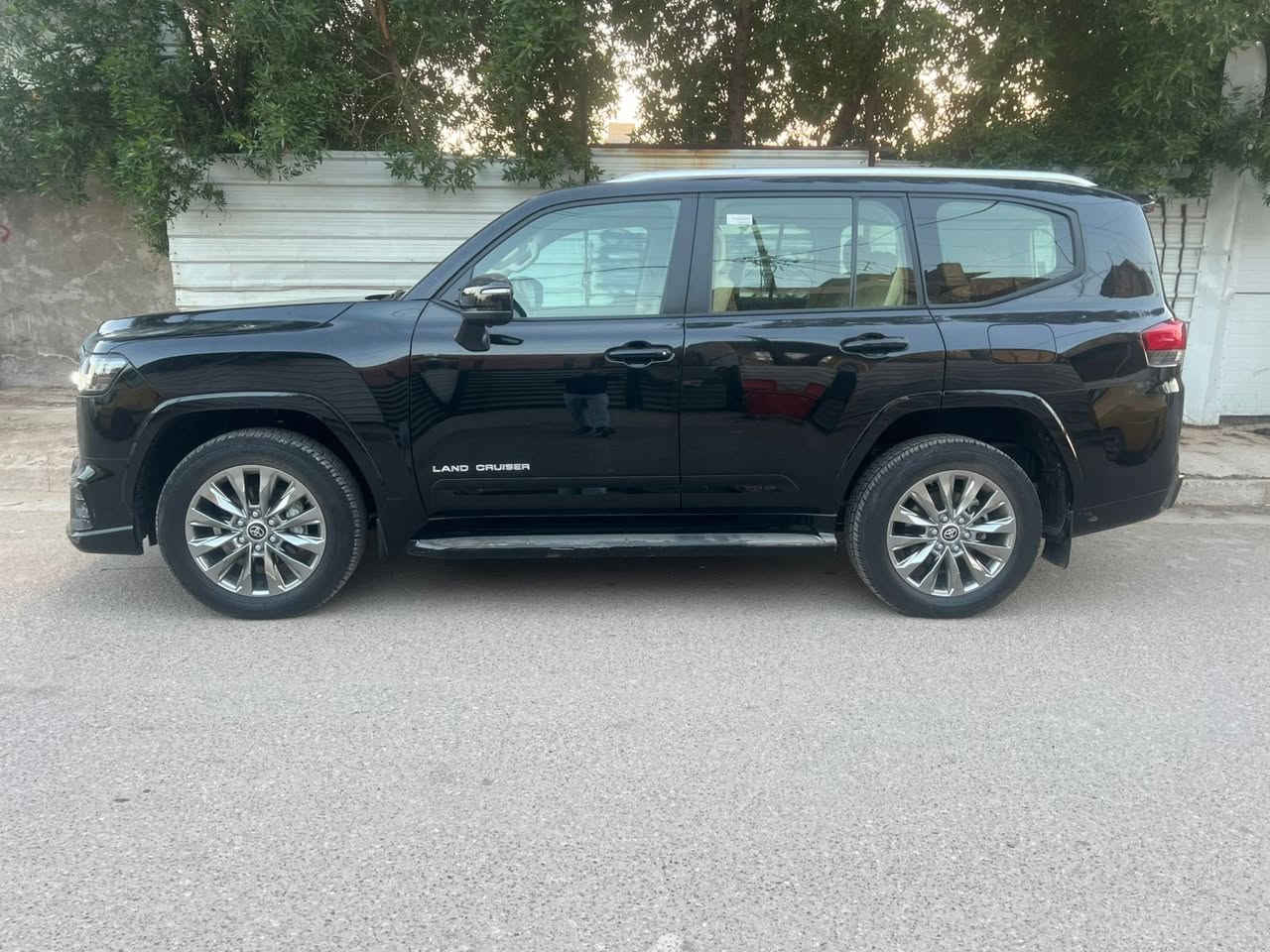 لاندكروز 2024 ساز لمتت بلاك ادشن ضمان شركه ساز مكينه 4000 تنقس طبيعي كفاله عامه من كلشي مغلفه تغليف كامل حتى القماره مغلفه السعر 760 باسمي تحويل مباشر/ ماشيه 18 الف 
بغداد الزعفرانيه 
***********
