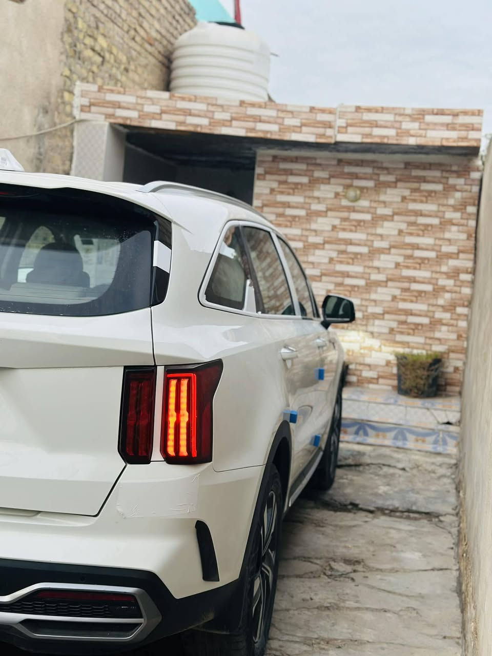 السلام عليكم 
سورنتو للبيع موديل 2023 خليجي رقم بغداد مكفوله كفاله عامه بشرط الفحص 
المواصفات 
بصمه تشغيل/ بصمه بيبان/ تشغيل عن بعد/ جي بي اس/ جنطه كهرباء/ كراسي كهرباء اماميه وخلفيه/ 7 راكب / كير ماوس/ شفتات استيرن/ تحكم استيرن فول/4 عدسات / هند بريك بصمه/ 
محرك 6 سلندر / مري شفط/شاحن لاسلكي للهواتف/ كير 8 نمر/
لايت زنون عالي ناصي/ ويل 19 / اربع انضمه قياده/ 
وبــاقــي الـمــواصــفــات مــعــروفــه ؟ 
مٕـــكـــان الـــســـيــاره بـــابــل 
رقم الهاتف/***********/ اسيا 
رقم الهاتف/***********/ اثير 
الــســعــر /300/ وبيها مجال حك الجيه
