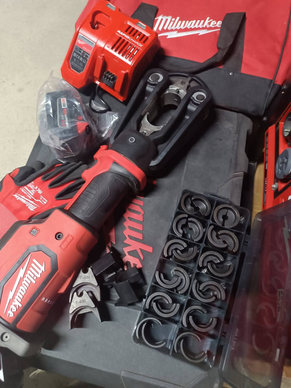 للبيع
كابيسه ميلواكي جديد كامل

16 الي 630 ملم  حد كبس

توصيل متوفر 

واتساب ***********
