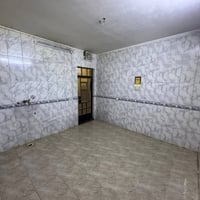للإيجار في السيدية – شارع النخل دار سكني طابق أرضي بمساحة 150 م²، يحتو...