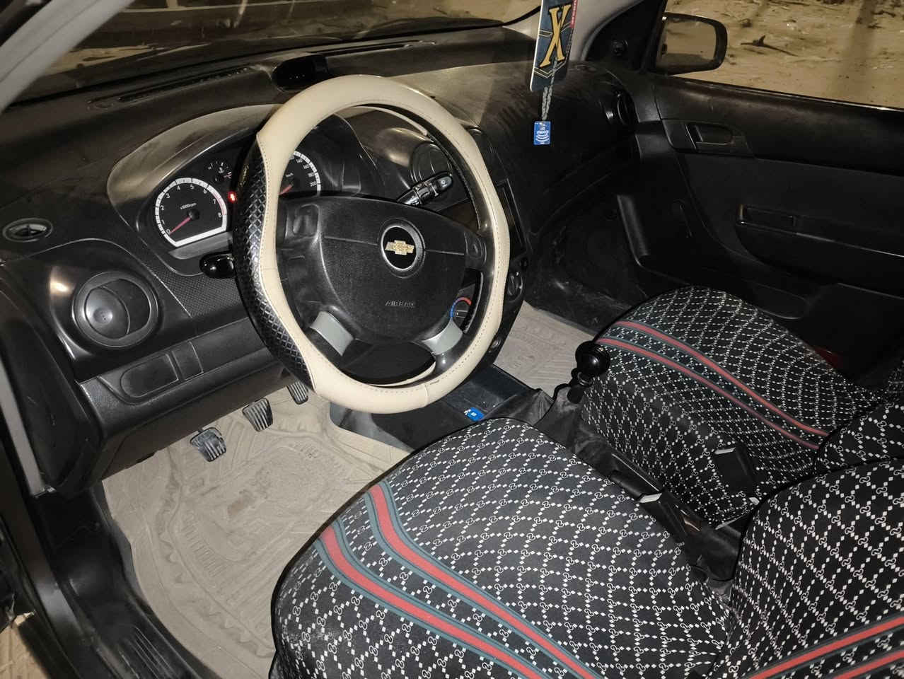 للبيع افيو 2009 السياره نضيفه جدا السعر 52 كير عادي مسكر 1600  مكان السياره نجف اتصال على الرقم *********** اني مكلف بالنشر اتصل على الرقم فقط بدون مراسله رجاا
