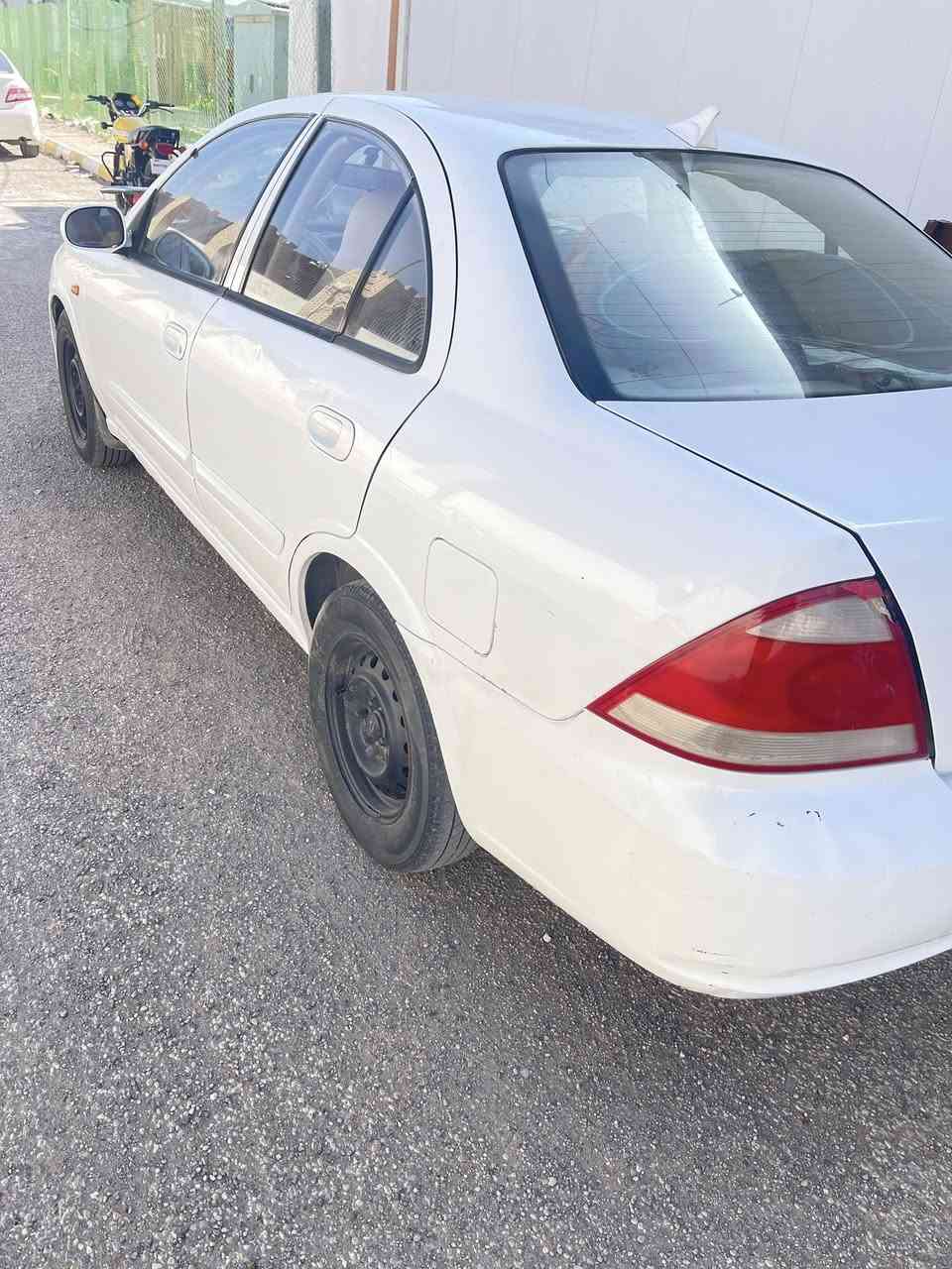 سيارة نيسان للبيع رقم ذي قار مديل 2012 مكاني في الكوت سعر ٩٠ وبيها مجال ***********
