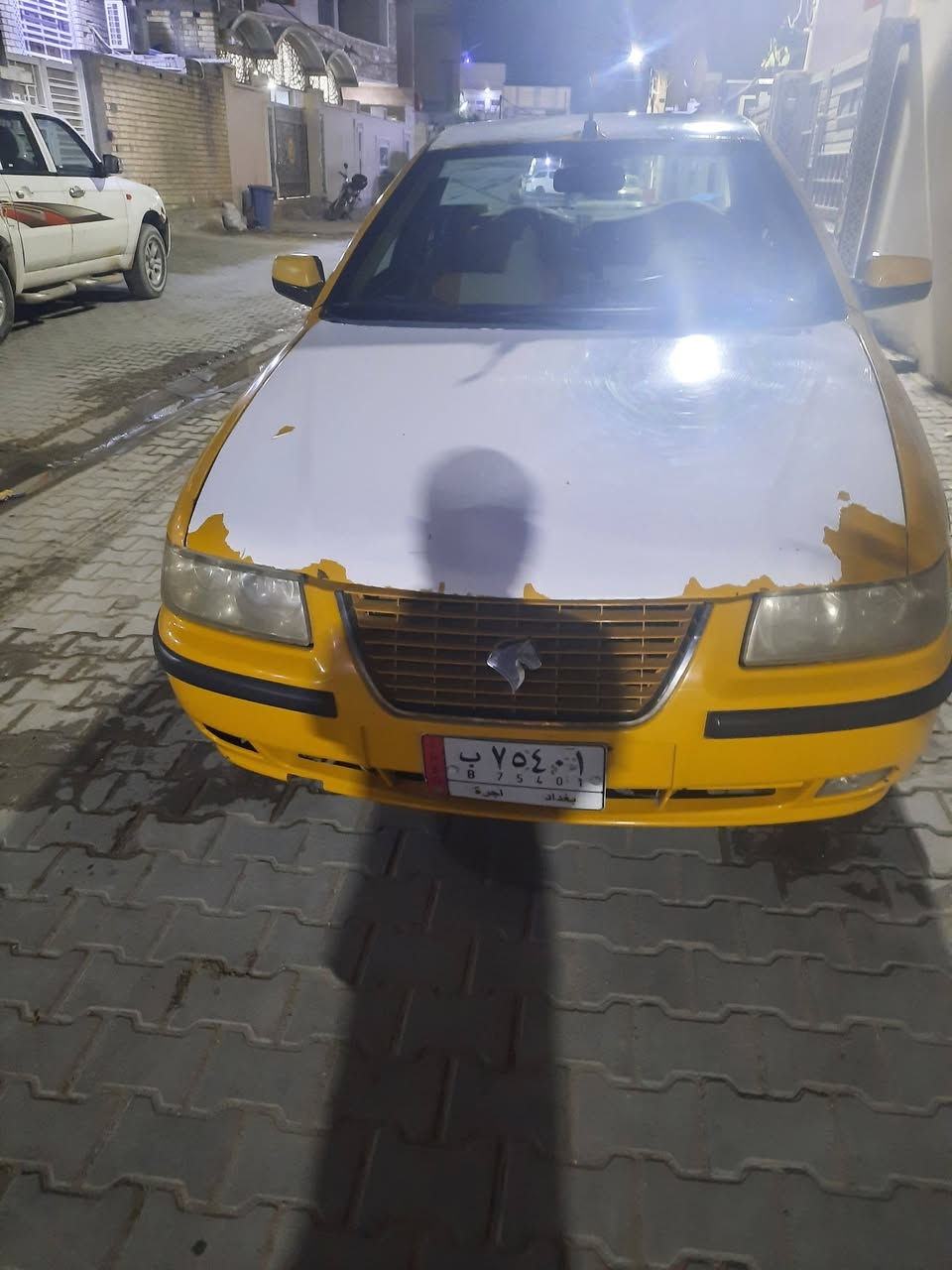 سلام عليكم عيوني سمند موديل 12بغداد باسمي هيئة مصفرة محرك كير تدفئة تبريد كهربائيات كلها شغاله حدادية نص عمر بيها صبغ باب ونص جاملغ امامي 31وبيها مجال للطيبين اتصال على رقم ***********عنوان بغداد
