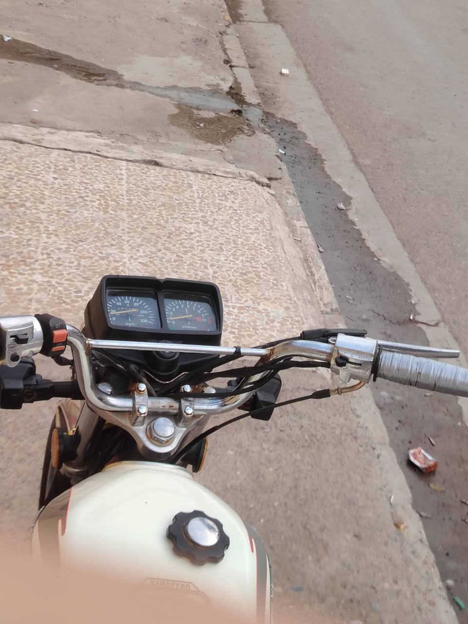 السلام عليكم ماطور ايراني تايكر للبيع موديل 2020 محرك جديد ما مفتوح كلجات جديده ماامبداله بي منفيس ماطور كدامكم نضيف السعر خاص
والشراي يراسلني وهاذه رقمي 
***********
