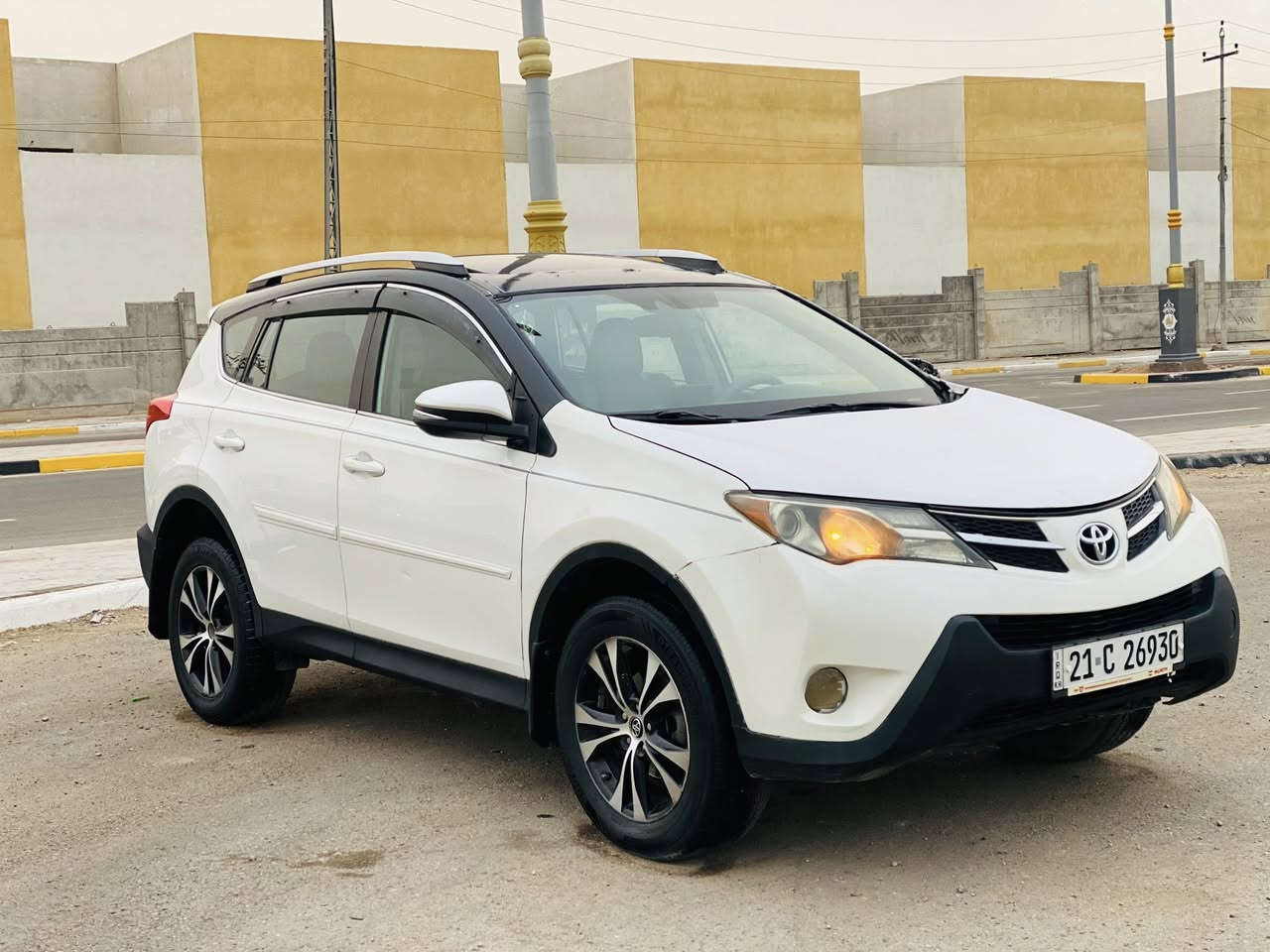 راف 4مديل 2015امريكي حادث بنيد فقط بدون داخل  والباقي كفاله من الضربه والتبديل بيه مكانات صبغ اثر تكشير وعندي تصوير قبل الصبغ السياره فول ليمتد فتحه بصمه تشقيل بصمه ابواب رادار جانبي كشنات جلد وكهربائي تدفئه كشنات جنطه كهربائي اشاير بالمري نضام سبورت  مانع انزلاق السعر 133مع مجال للأستفسار ***********السياره جاهزه حداديه تخم تاير محرك وكير مكفولات محرك 4سلندر 2500تبريد جاهز رقم دولي سنويه مجدده مكان السياره كربلاء مكلف بالنشر
