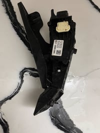 شباب عندي دواسات بريك و بانزين مال كياK5 موديل 2024الرقم لاستفسار07772...