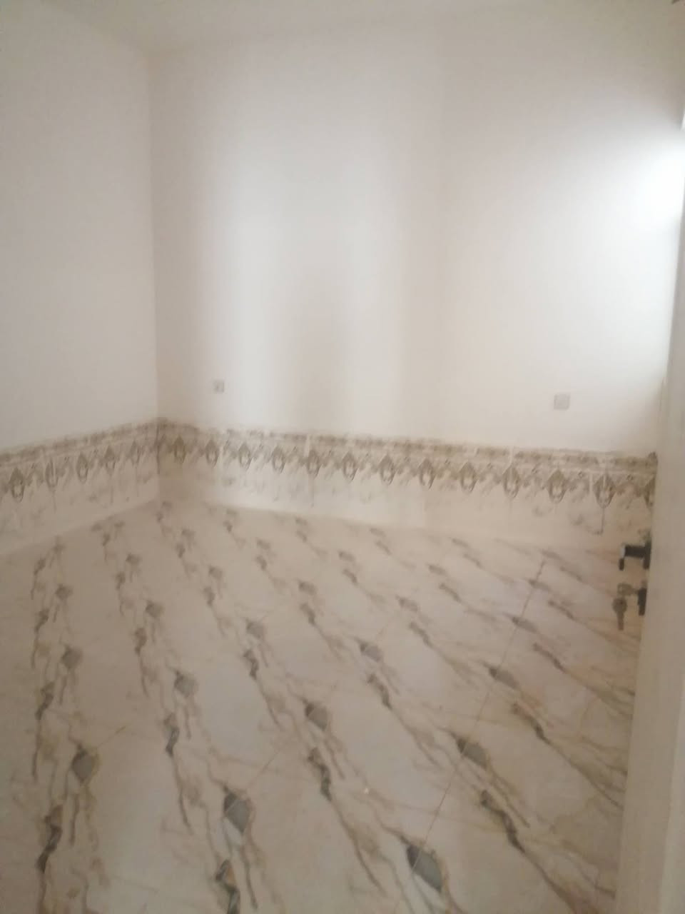 بيت للبيع مساحة ١٠٠متر كربلاء المقدسة حولي ابو مهدي المهندس منطقة الشبانات سعره ٥٣وبي مجال لاستفسار أكثر الاتصال على الرقم ***********
