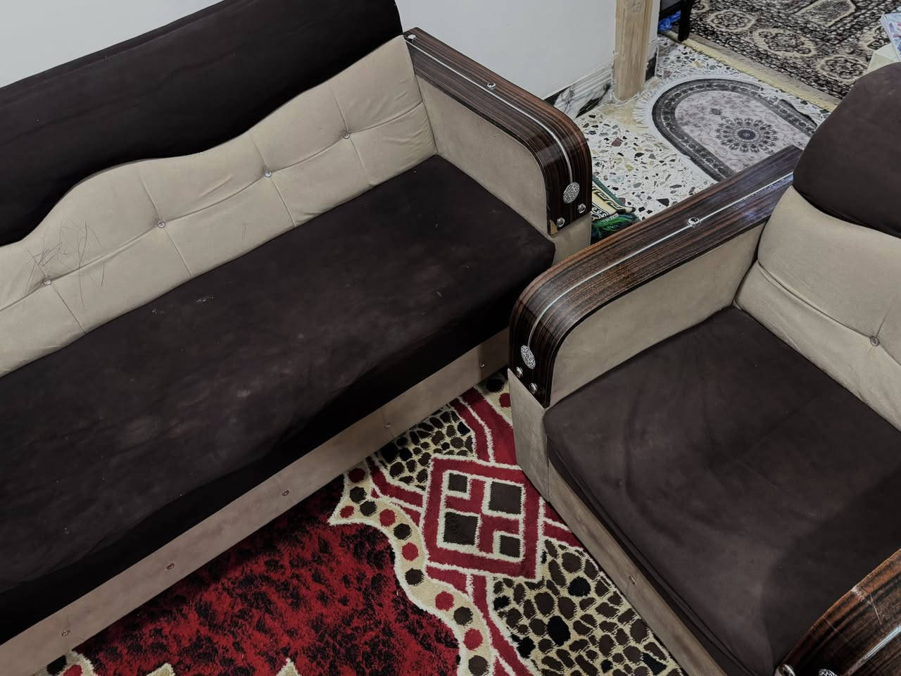 تخم قنفات للبيع( 2 قنفة كبار + 4 كراسي )
مابيه كسر خشب اصلي سعر 225 الفلوجة حي الشهداء -للتواصل ***********
