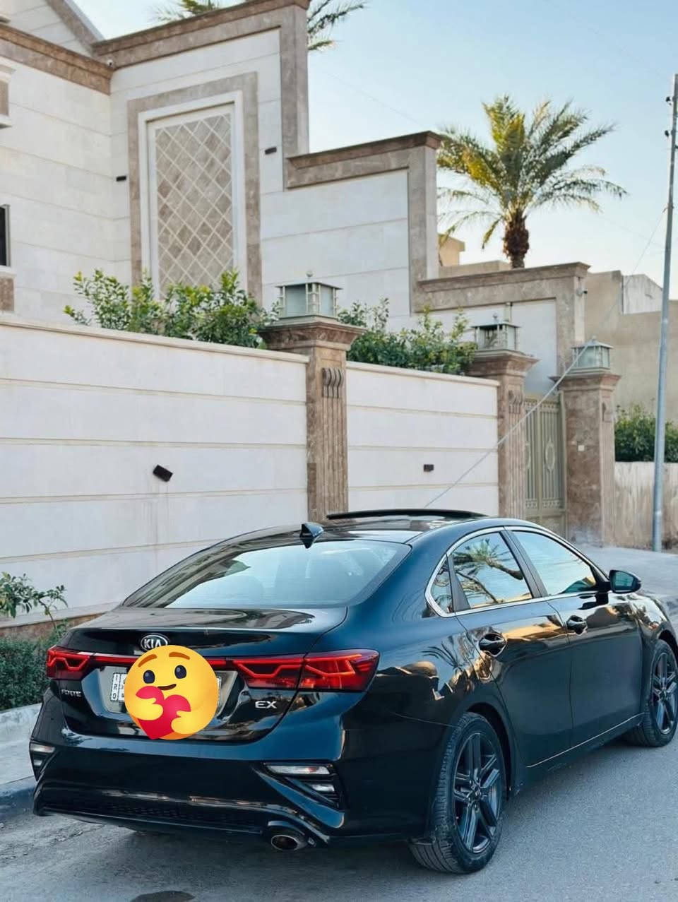 #السلام عليكم فورتي موديل 21 السعر 120 بيها مجال   ءالمواصفات السياره فول ماعده البصمه
/حادث جاملخ ونبنيد السورنر مرفق مع الصور    

مكان السياره بغداد نهايت حي ور 

المواصفات . ماشيه 70
فتحت سقف
شاشة كبيرة مع نظام تشغيل ابل كار بلي
كاميرا دواره
كشنات حار + بارد
قطعتين تبريد
نحن وايرليس
حساسات خلفية مع جرس تنبيه
رادرات جانبية+ وامامية+ وتحديد مسار + كروز سرعه

الهاتف ***********
