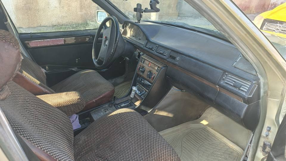 سيارة رقم كربلاء باسمي مجددة ومصفرة للواحد وثلاثين كير محرك بطة اثنين ونص السيارة خير من الله‏‪***********‬‏ غير متواجد عل الفيس بس الشراي يتصل بعقوبة, ديالى
