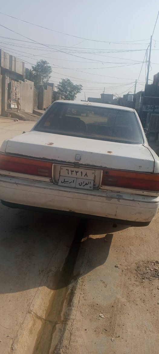 سيدان للبيع موديل 90 شرط محرك وكير نضيفه صحبه موجود مكاني جلولاء سعر 35بيه مجال ***********
