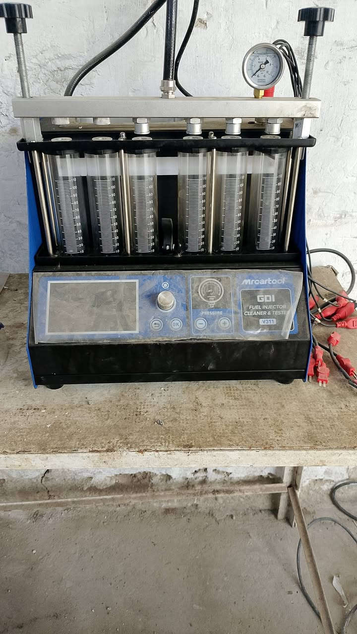 السلام عليكم 
جهاز OTOFIX D1 Lite 
مستخدم اقل الشهر اشتريته يوم 20/5 بعده جديد  
مبرمجة عقول الايرباك OBD STAR P50 مع CAN FD
ما مستخدمها ابد اشتريتها يوم 5/5 بعدها بالكارتون
جهاز النوزلات ماركة Mrcartool V311
مستخدم قليل بس نظيف يشتغل نوزلات العادي و GDI
قيم بما يرضي الله الاجهزة جديدة بعدهن 
للاستفسار راسل الصفحة 
او واتساب ***********
