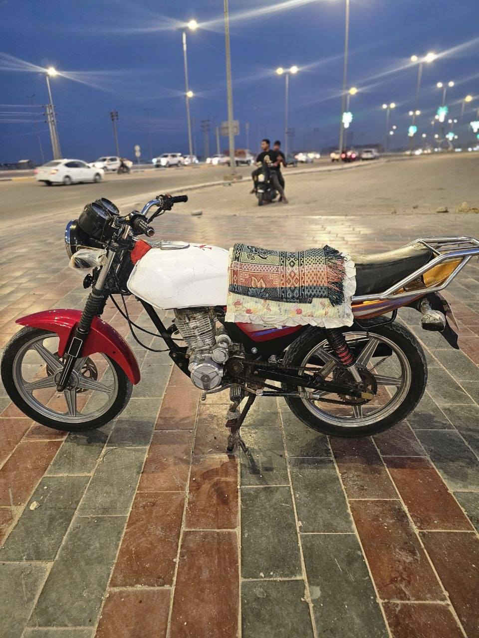 مديل 12طالعه بل 19اصولي مراوس وي لون رصاصي ***********
