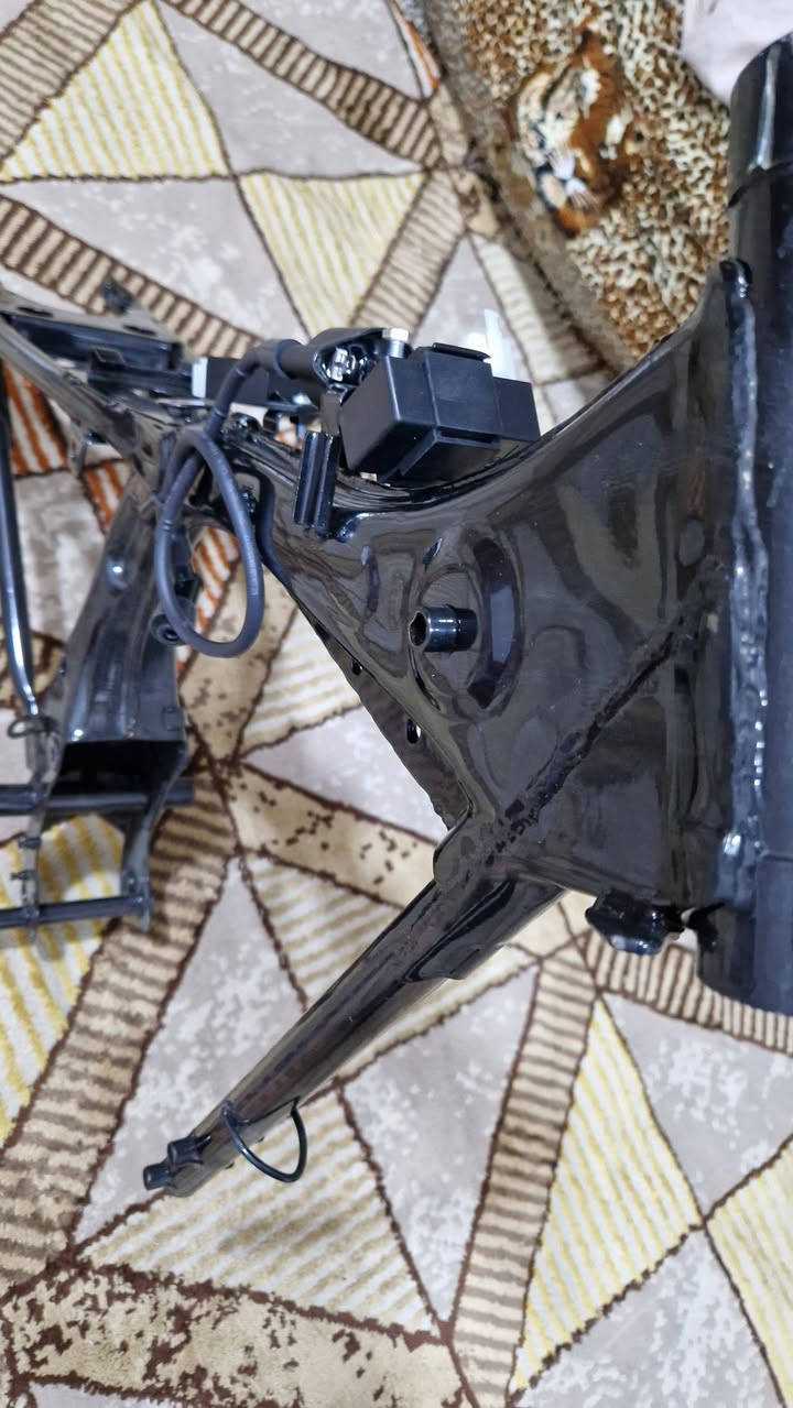 سلام عليكم شاصي سكنر اوراق ٦ ما مشدود علاي برغي  بعده ما مستخدم ٢٠٢٦ قيم وخذ ماخذه ب ١٦٥رقم ***********
