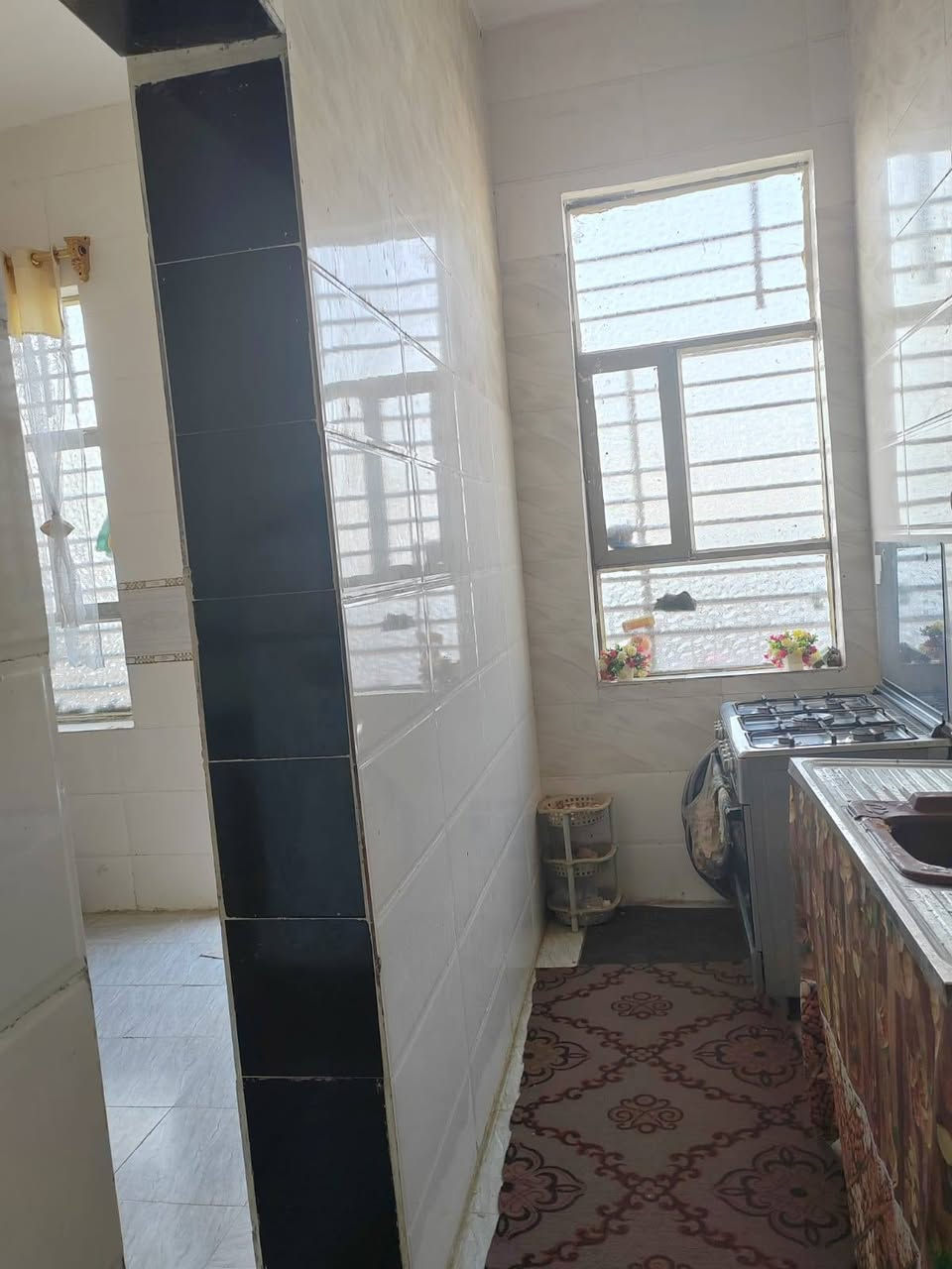 السلام عليكم بيت للبيع مساحته ٢١٠ ركن على شارعين في مدينة كاع مهدي عاكول قرب طاقة  الكهرباء يكون شارع بينه وبين حي بابل عرض الشارع ٢٥ وبصفحته ١٠ الاستفسار على هذا الرقم ( ***********)
