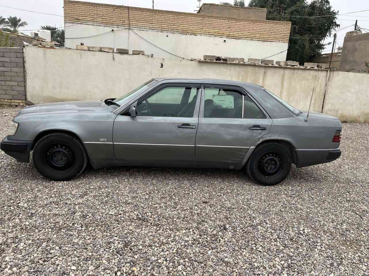 السلام عليكم مارسيدس دب للبيع مديل 89 مكينه 2500   السياره جاهزه من كلشي      السعر 55                                   ***********
