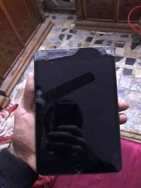 ايباد مني 5  مكسور كلاس مامأثر عل لمس ابد انطي ضمان  ذاكره 64  سعره 10...